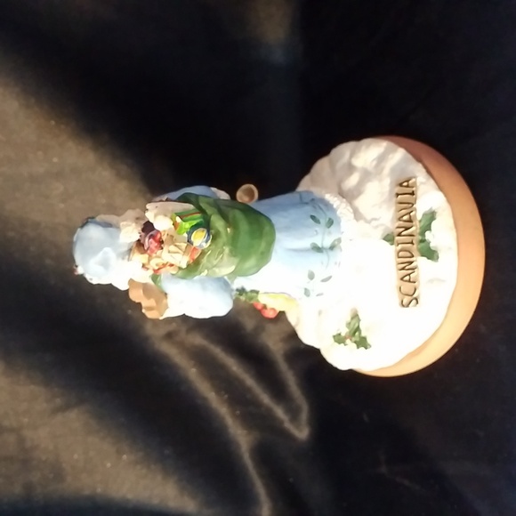 SANTA COOKIE PRESS FIGURINE Scandinavia Candle with Holly - Picture 3 of 7